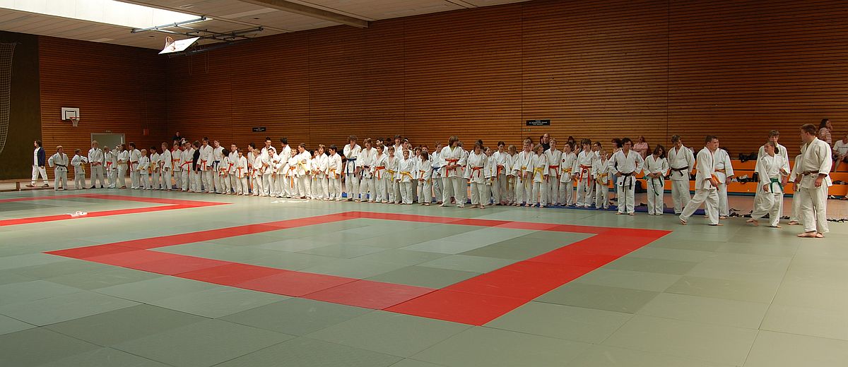 One big Judo familie learn together